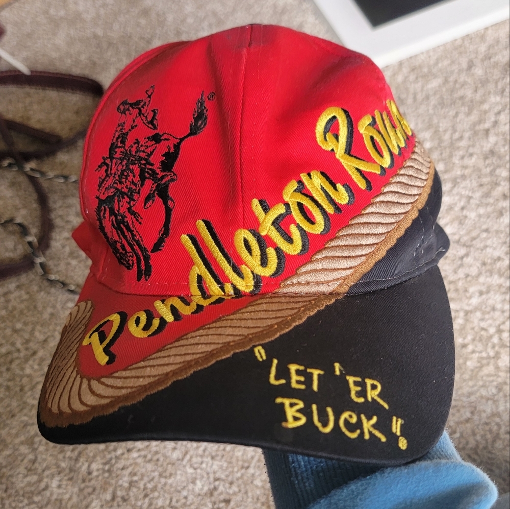 Pendleton round up hat